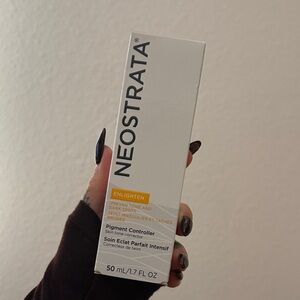 Neostrata Enlighten Pigment Controller